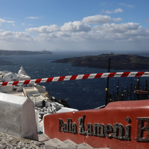 Seisme pe insula Santorini: Activitate seismică fără precedent