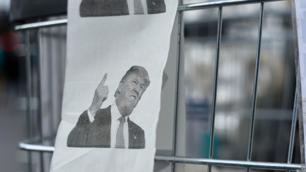 Zeci de mii de americani descarcă un vechi ghid de sabotaj