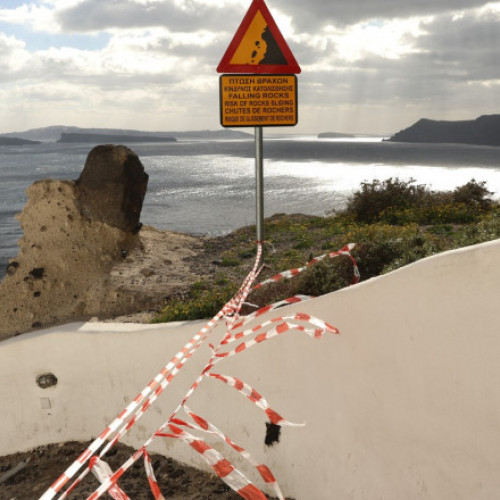 Activitatea seismică intensificată în Ciclade, Santorini afectată