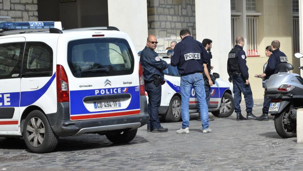 Sofer roman retinut in Franta pentru transportul a aproape 500 kg de cocaina