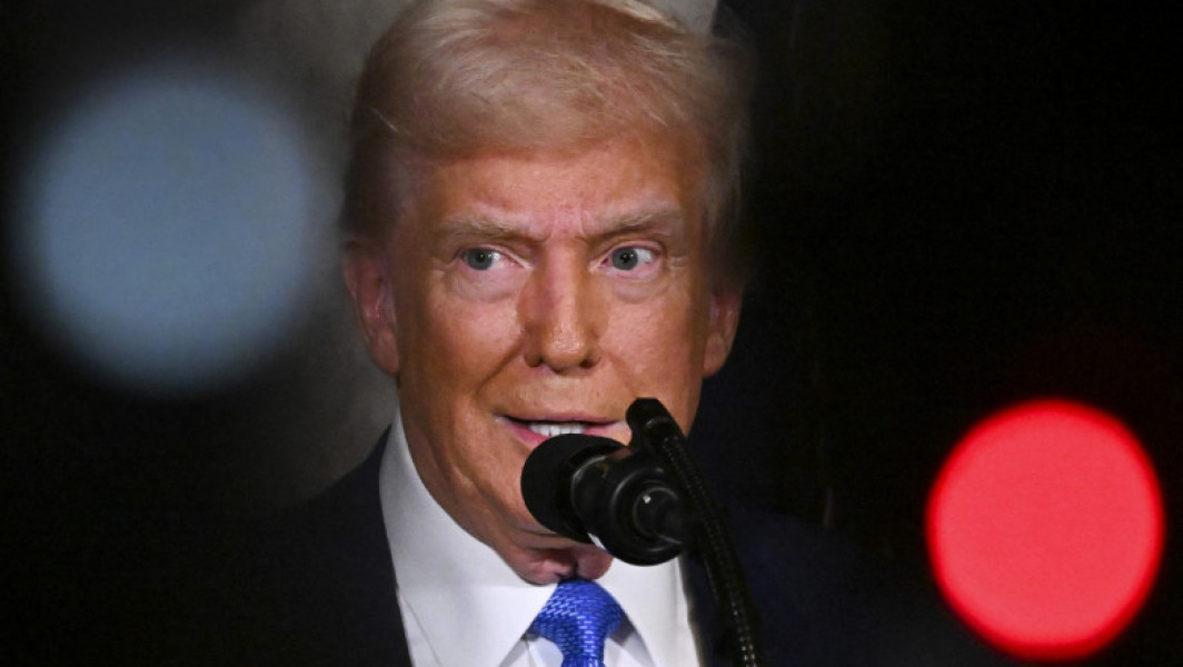 Donald Trump sugerează o întâlnire cu Vladimir Putin și critică Ucraina