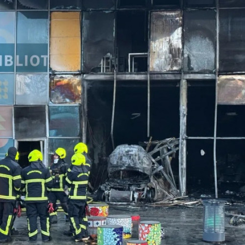 Biblioteca din Grenoble a fost incendiată în urma unor ciocniri cu poliția