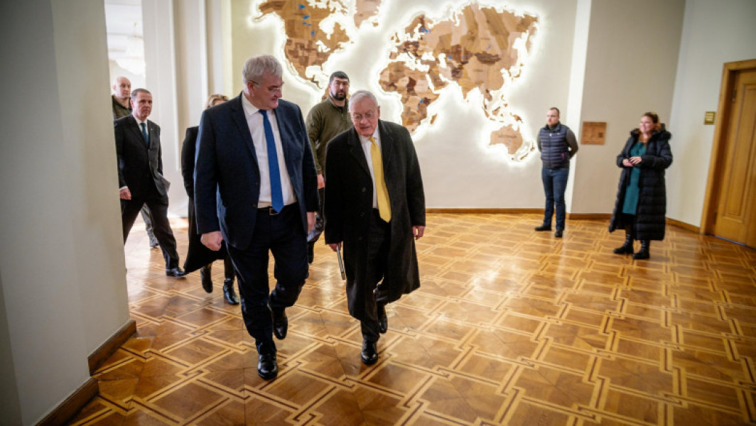 Discuții între oficialii ucraineni și emisarul lui Trump pentru o pace durabilă