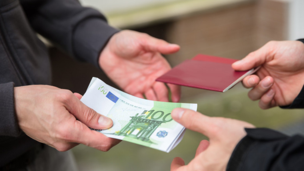 Destructurarea unei rețele de falsificatori de acte în Polonia