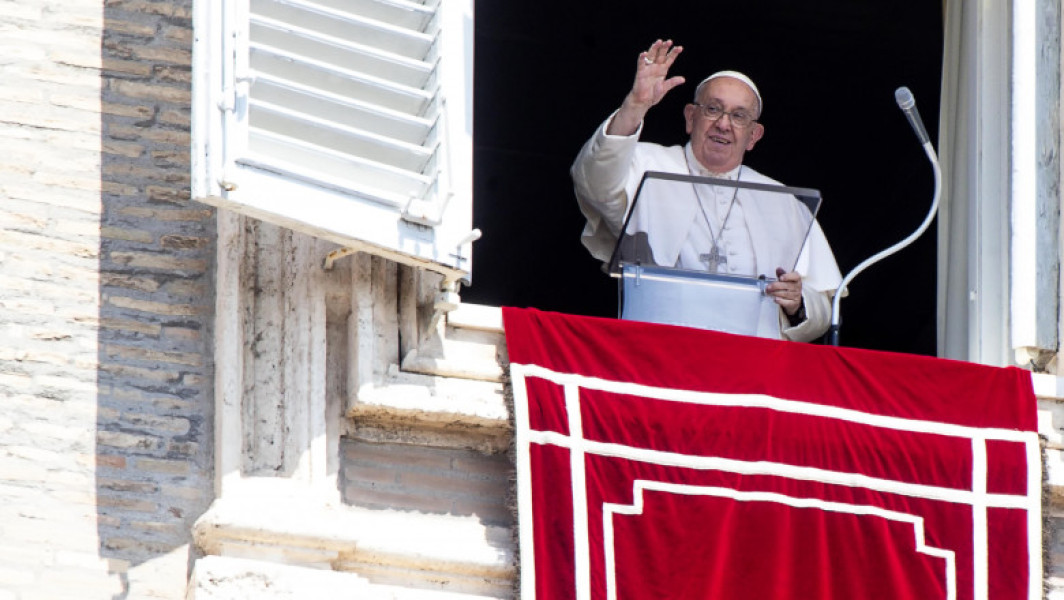 Papa Francisc în spital cu pneumonie, în alertă maximă pentru moartea unui Suveran Pontif