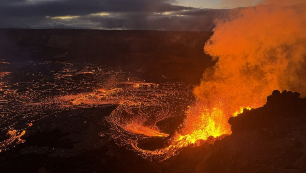 Eruptie spectaculoasa a vulcanului Kilauea din Hawaii