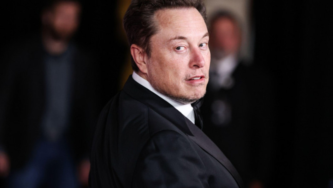 Elon Musk criticizează președintele Ucrainei, Volodimir Zelenski