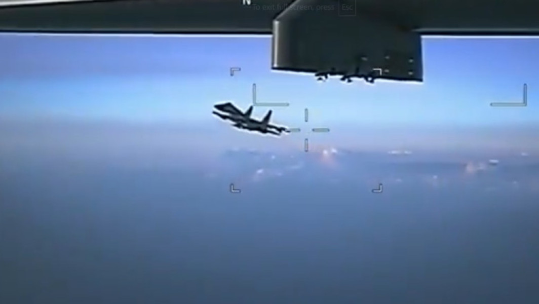 Comportament agresiv al unui avion rusesc față de o dronă franceză în Estul Mediteranei