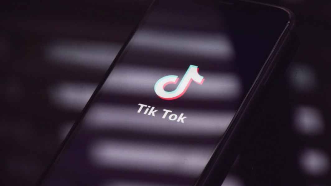 TikTok interzis în Albania, provocând controverse