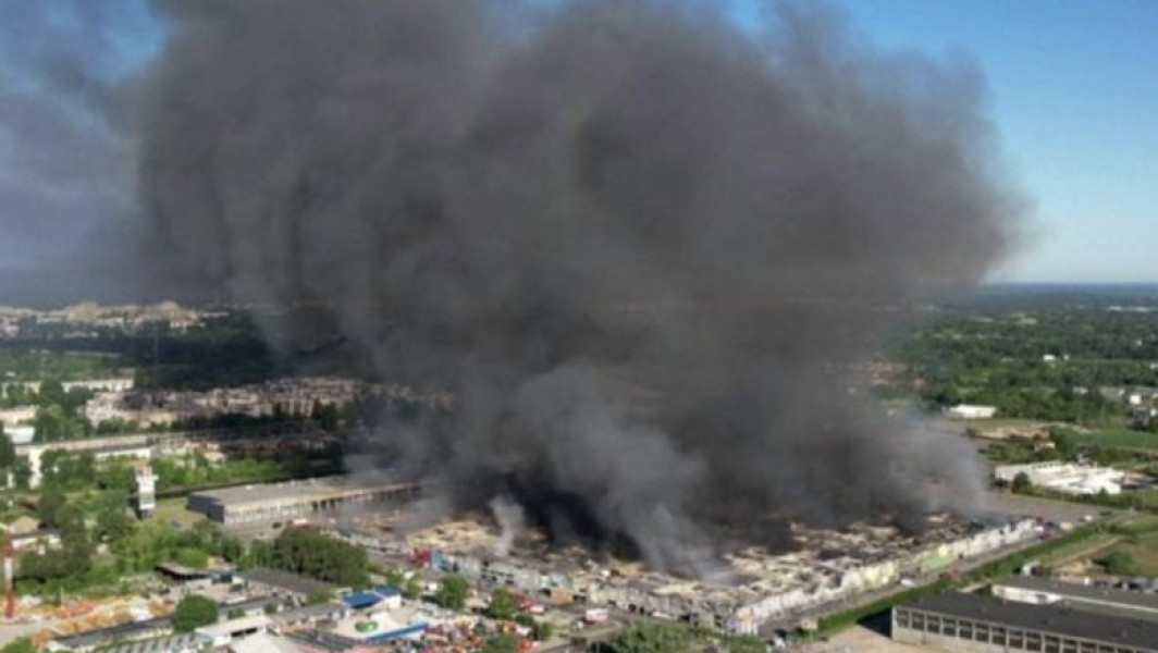Refugiat belarus acuzat de incendierea unui hipermarket în Varșovia