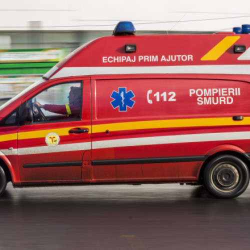 Patru persoane, inclusiv un copil, blocate după prăbușirea liftului din Timișoara