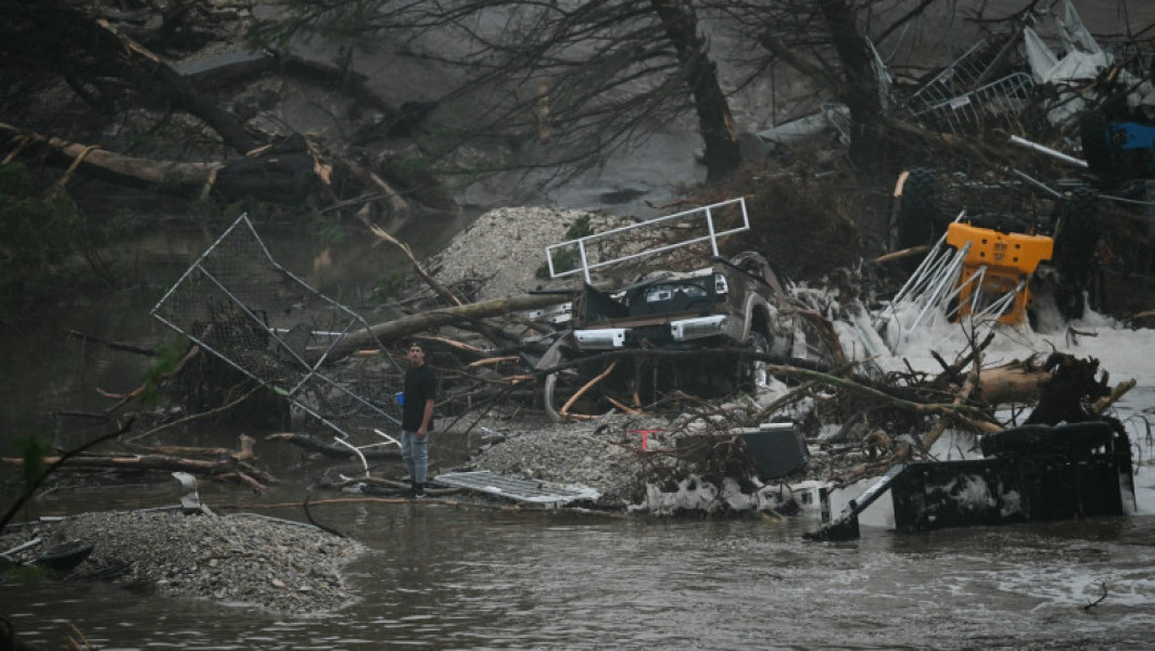 Inundatii severe in Texas: cel putin 27 de fete disparute si victime ale ploilor torentiale