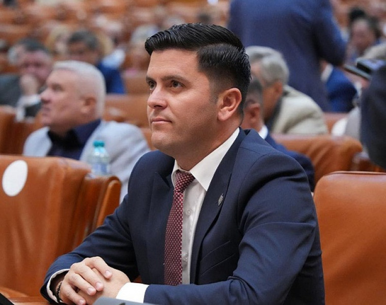Deputatul Adrian Cozma a votat modificarea Codului Rutier pentru tractoare