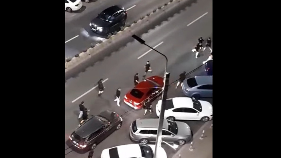 Conflict între mai multe persoane pe bulevardul București din Ploiești