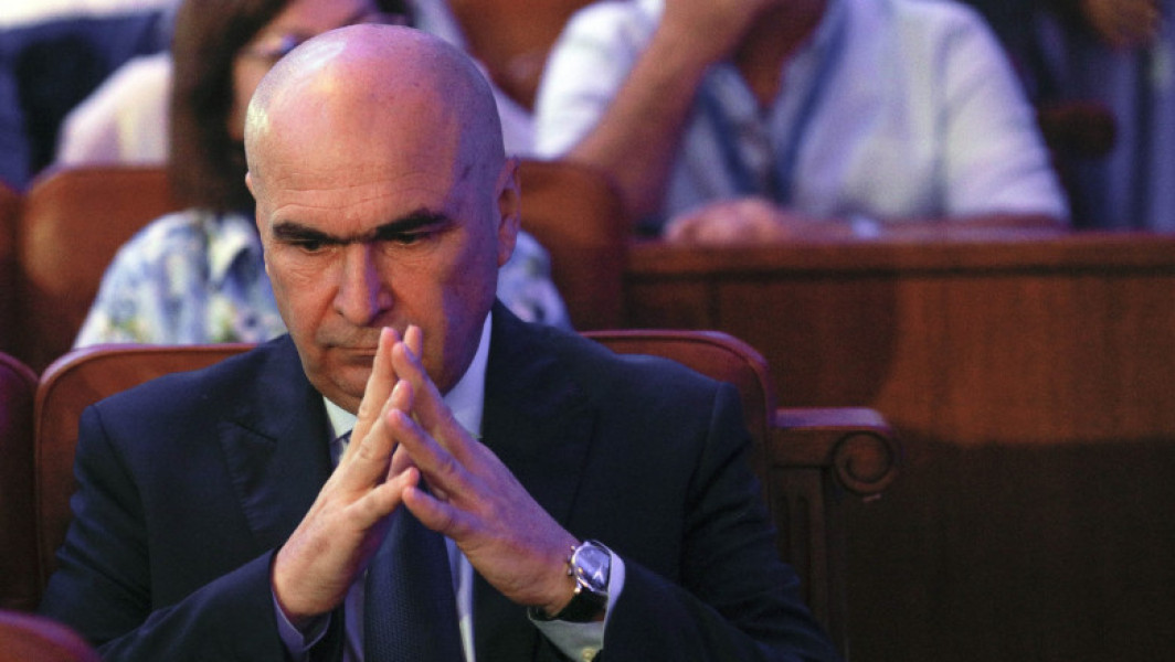 Ilie Bolojan discută cu marile magazine despre plafonarea adaosului la alimente