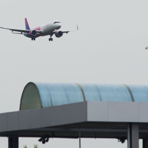 O dronă civilă observată în apropierea Aeroportului Henri Coandă a fost identificată