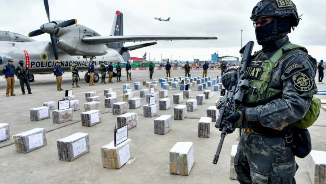 Peru achiziționează 12 avioane pentru lupta împotriva traficului de droguri
