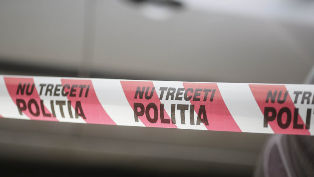 Bărbat din Prahova găsit mort într-o maşină, anchetat pentru violenţă în familie