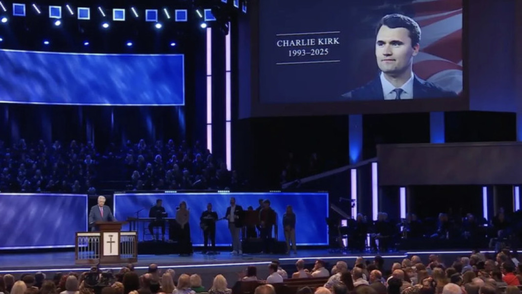 Biserici americane folosesc inteligența artificială pentru a omagia memoria lui Charlie Kirk