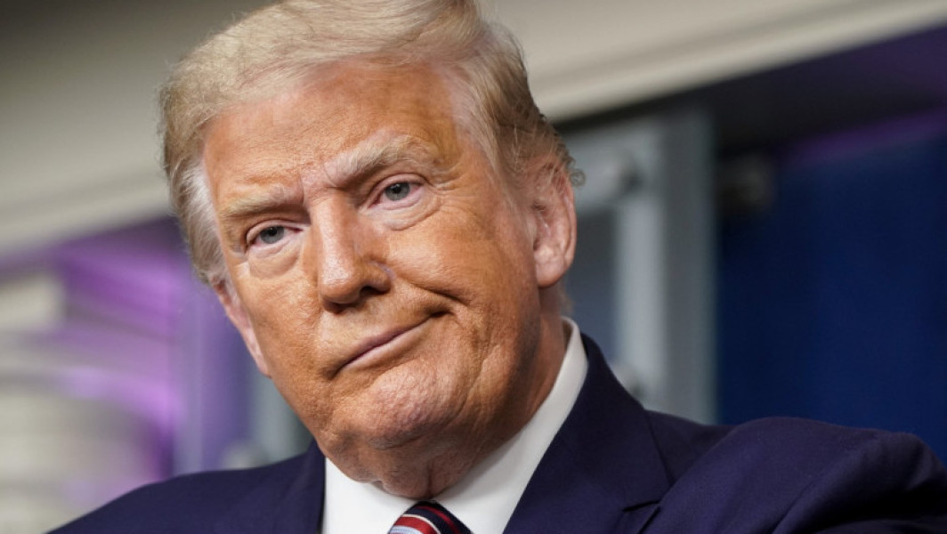 Donald Trump acuză televiziunea americană de știri „ilegale” și apără comisarul FCC