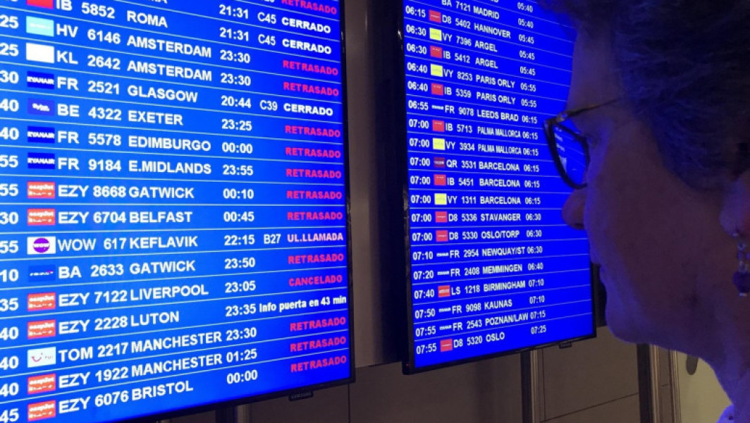 Atac cibernetic perturbă sistemele de check-in la aeroporturi majore din Europa