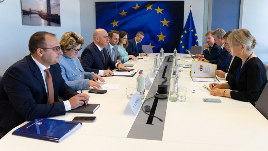Ilie Bolojan discută la Bruxelles despre reforme și finanțări europene pentru România