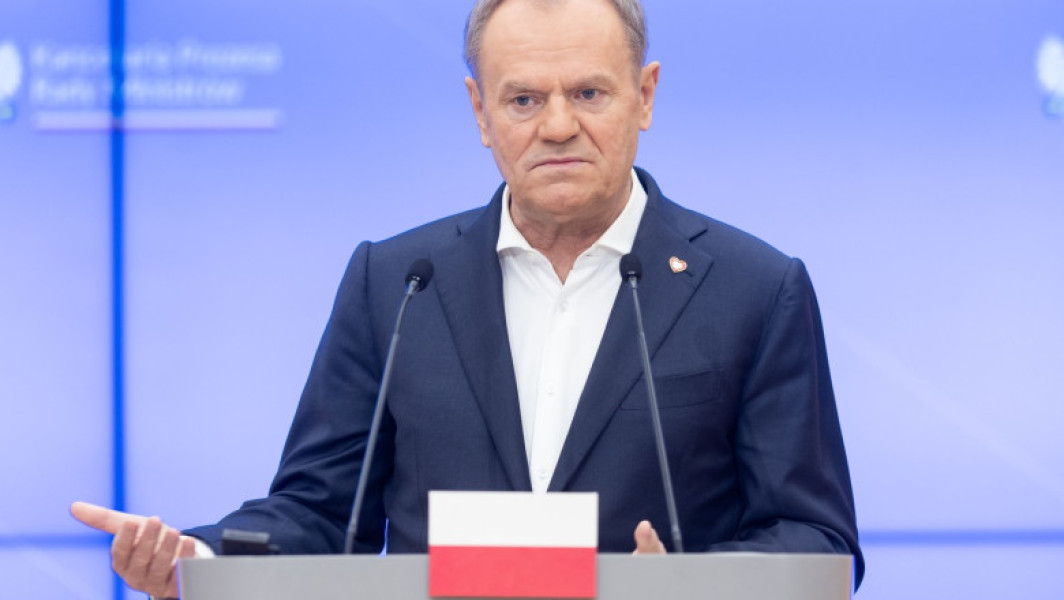 Donald Tusk afirmă că Polonia va doborî obiectele care îi încalcă spațiul aerian