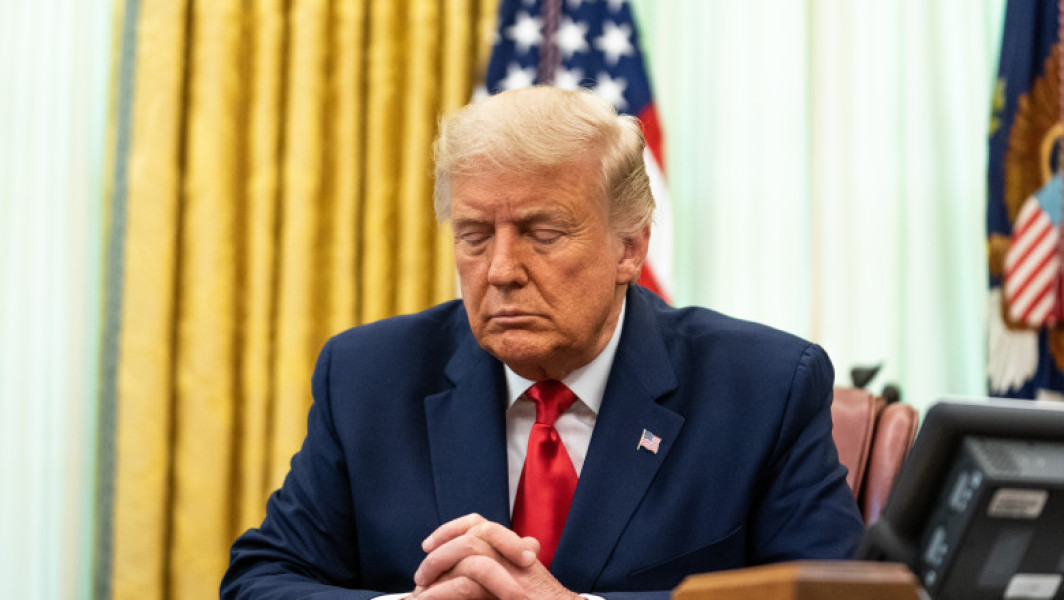 Președintele Trump recomandă Tylenol pentru femeile însărcinate în contextul autismului