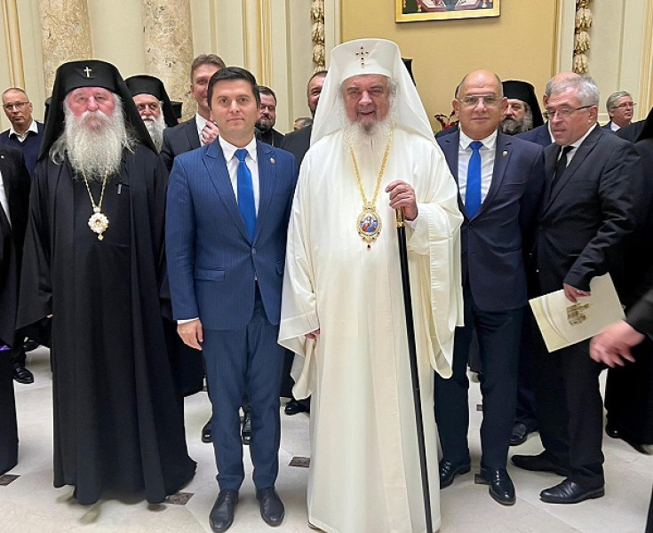 Adrian Cozma felicită Patriarhul Daniel la 18 ani de la întronizare