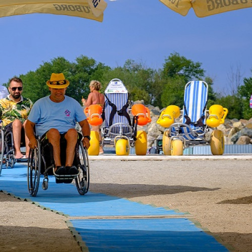 Tabere gratuite pentru persoane cu dizabilități organizate la Eforie Sud