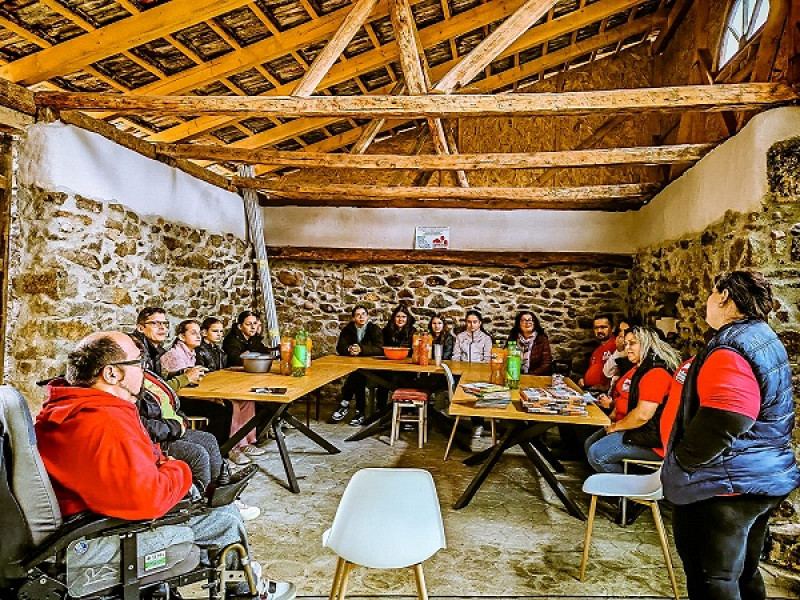 Atelier de empatie și renovare la Căsuța Prieteniei, susținut de Asociația Werdnig Hoffman