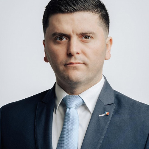 Deputatul PNL din Satu Mare, Adrian Cozma, promovează proiectul de lege pentru a rămâne în județ banii din exploatarea apelor termale!