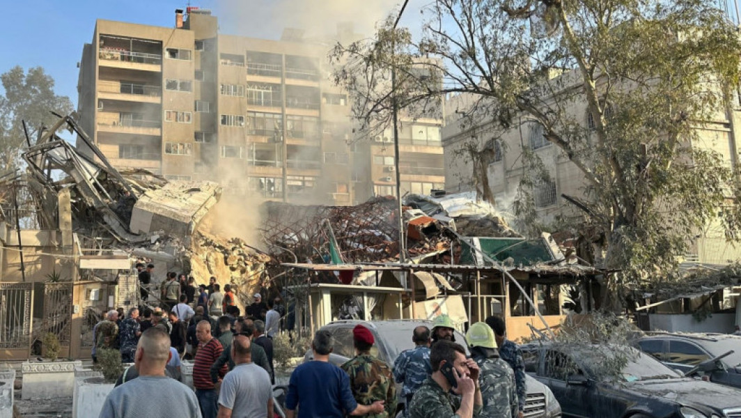 Israelul bombardează consulatul iranian din Damasc; un comandant al Corpului Gardienilor Revoluţiei a fost ucis