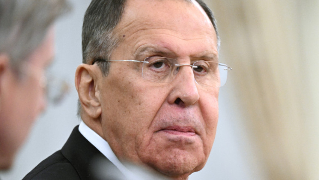Ministrul rus al Afacerilor Externe face o vizită oficială în China pentru a discuta despre probleme de cooperare și criza ucraineană cu omologul său.