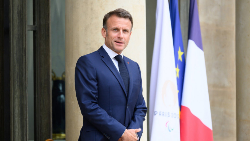 Macron și Zelinski discută despre ajutoare militare și armistițiu olimpic în Ucraina