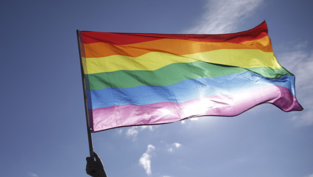 Politicianul transgender al Rusiei revine la genul său inițial, subminând cenzura Kremlinului asupra comunității LGBT - scuzele sale aduse poporului rus