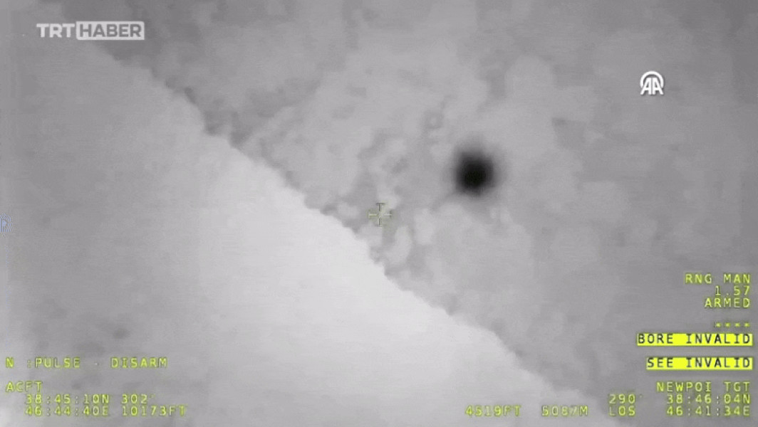 Găsit epava elicopterului în care a murit președintele Iranului, duminică seara, după 7 ore și 27 de minute de căutări, cu ajutorul unei drone turcești
