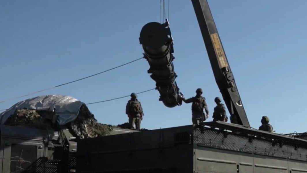 Amata Rusiei a început exercițiile comandate de Putin pentru a simula lansarea de arme nucleare tactice