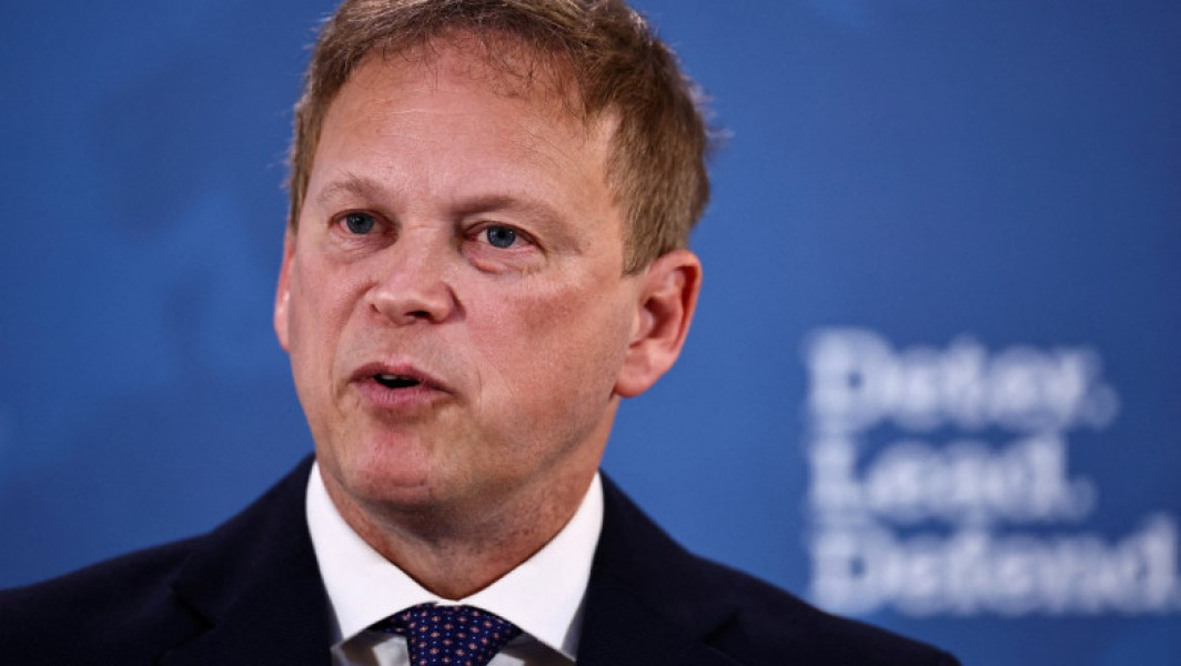 Ministrul Apărării Britanic: Statele neutre ar trebui să se alăture NATO pentru protecţie