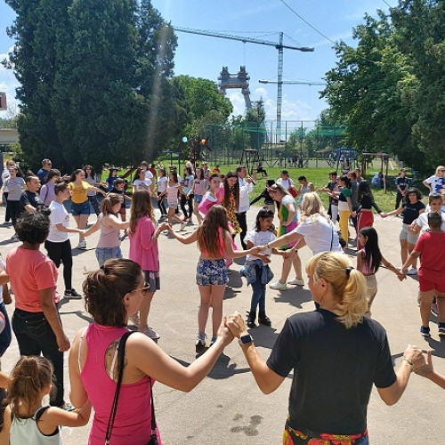 215 de copii sătmăreni instituționalizați și din medii defavorizate vor fi sărbătoriți de Ziua Internațională a Copiilor