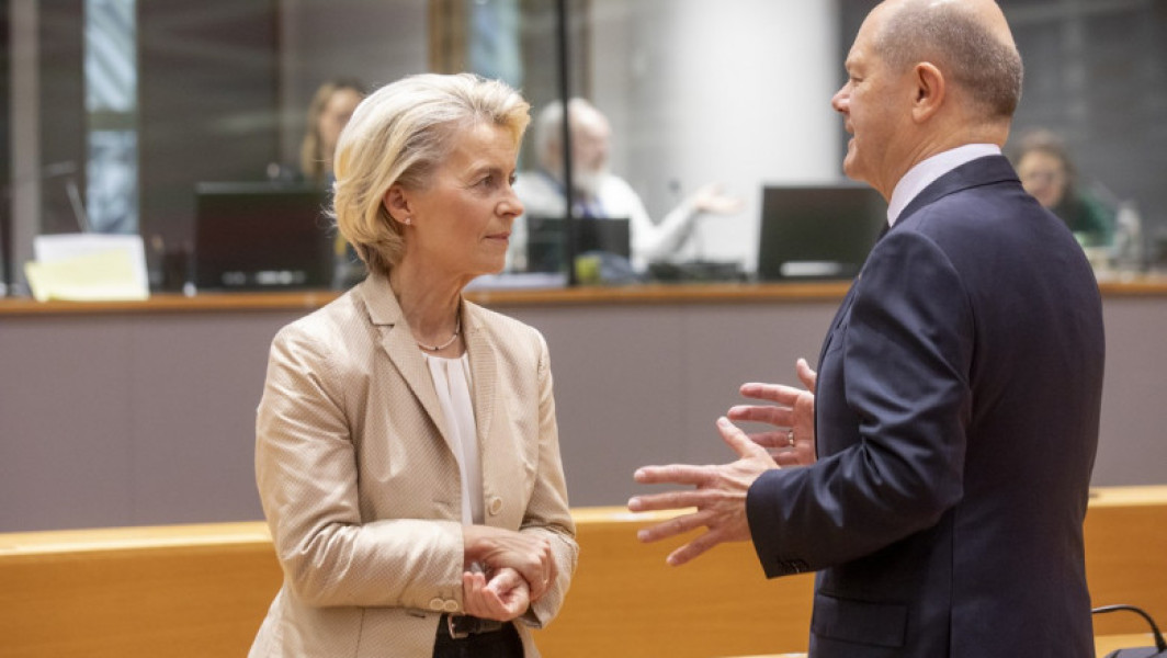 PPE pune presiune pe Scholz să o susțină pe Ursula von der Leyen pentru un nou mandat la Comisie