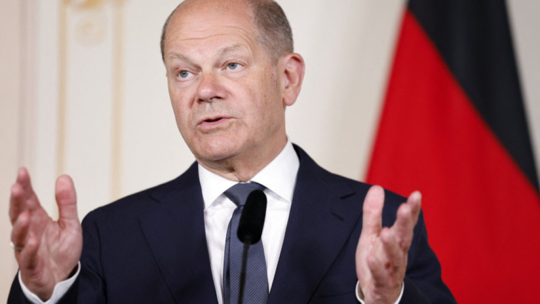 Grupul Pro Asyl Critică Propunerea Cancelarului Scholz de a Expulza Refugiați