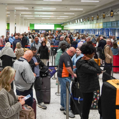 Haos pe aeroportul din Manchester: o pana de curent a provocat anularea și întârzierea zborurilor